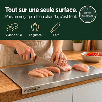Viande crue, légumes et pâte sur une seule surface